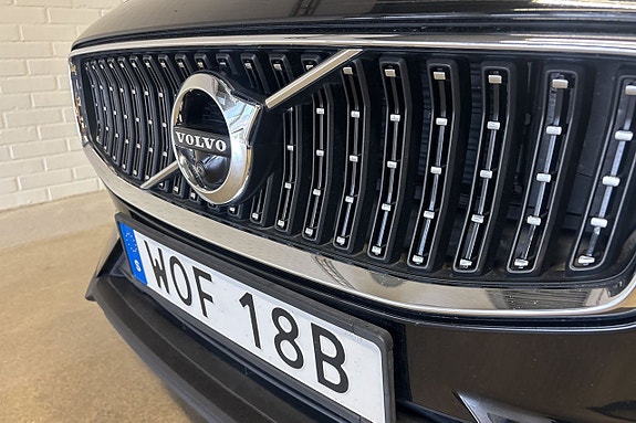 Volvo V60 Cross Country 2 of 21