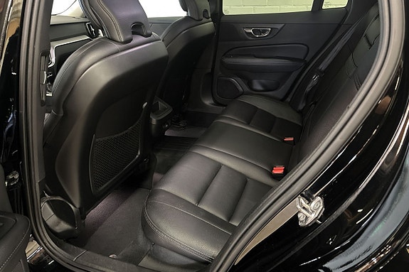 Volvo V60 Cross Country 14 of 21