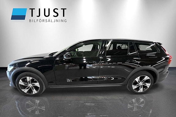 Volvo V60 Cross Country 4 of 21