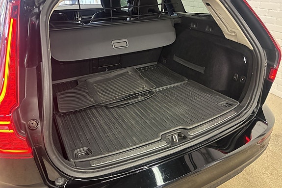 Volvo V60 Cross Country 7 of 21