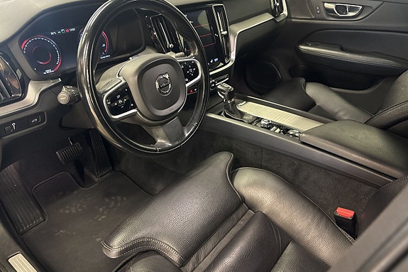 Volvo V60 Cross Country 10 of 21