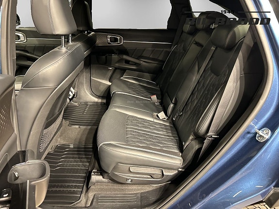 Kia Sorento 9 of 15