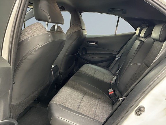 Toyota Corolla 13 of 20