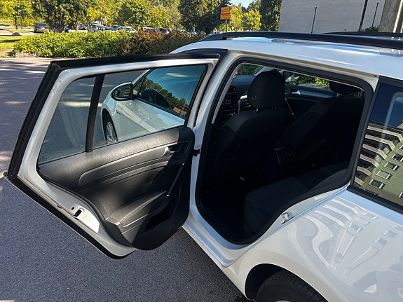 Volkswagen Golf I 9 of 18