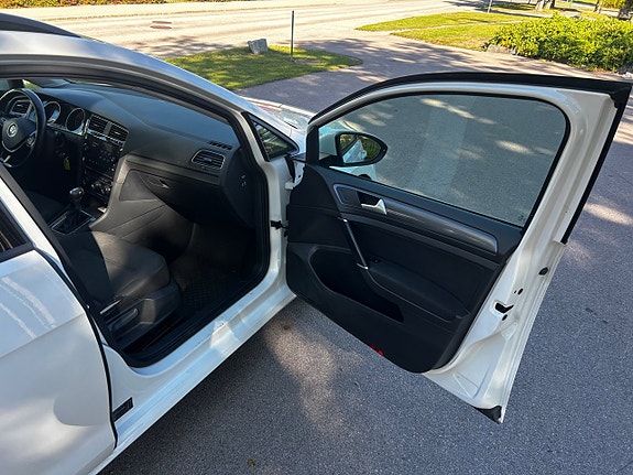Volkswagen Golf I 11 of 18