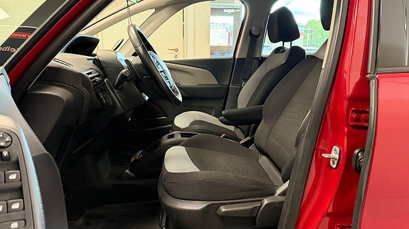 Citroen Grand C4 Picasso 18 of 21