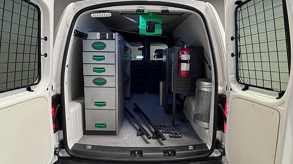 Volkswagen Caddy Maxi 15 of 19