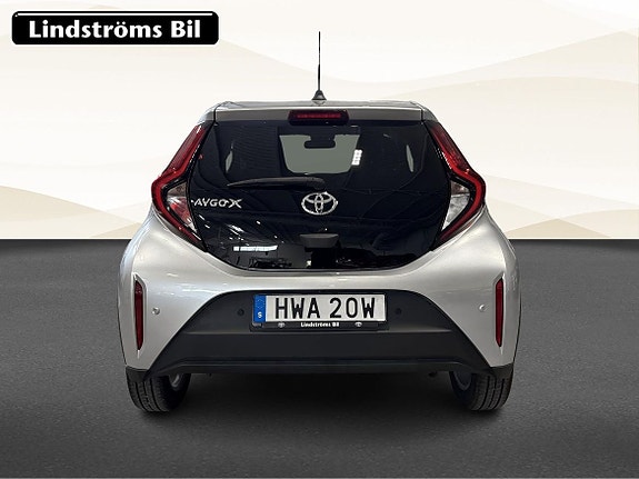 Toyota Aygo X 8 of 19
