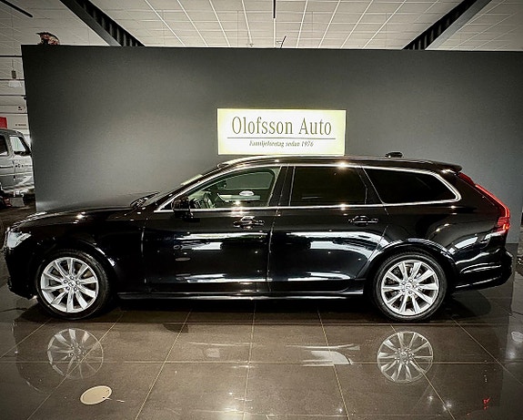 Volvo V90 2 of 15