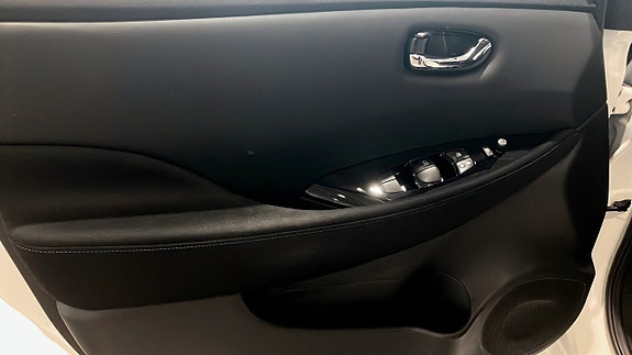 Nissan Leaf 11 of 12