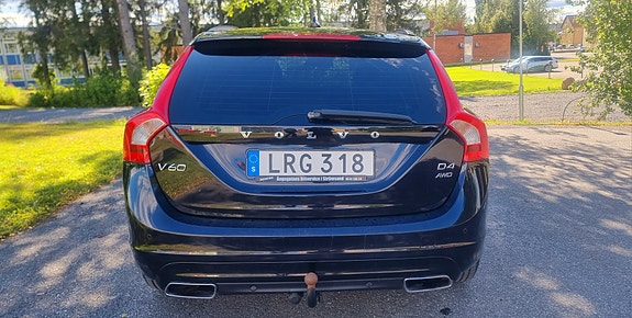 Volvo V60 4 of 9