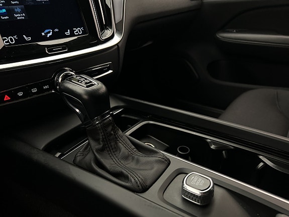 Volvo V60 24 of 28