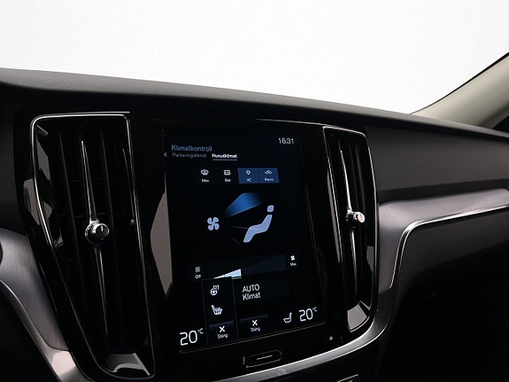 Volvo V60 21 of 28