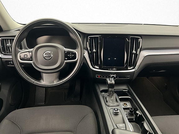 Volvo V60 12 of 28