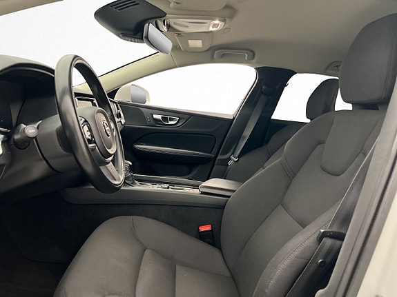 Volvo V60 11 of 28