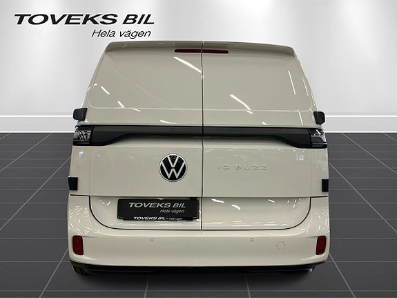 Volkswagen ID. Buzz 4 of 11