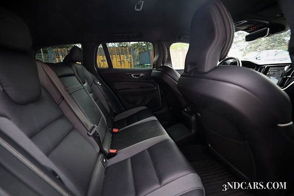 Volvo V60 13 of 18