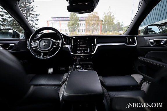 Volvo V60 14 of 18