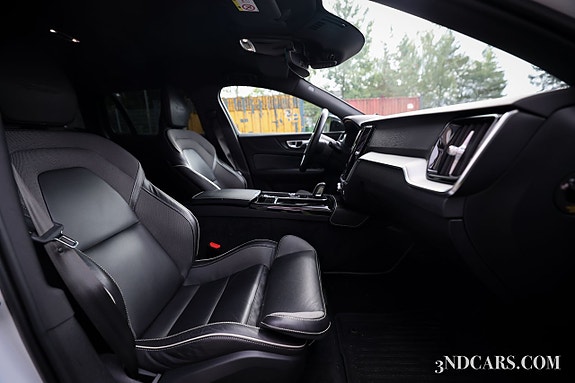 Volvo V60 12 of 18