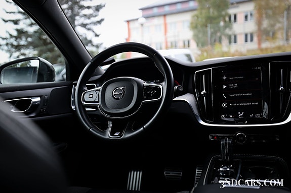 Volvo V60 15 of 18