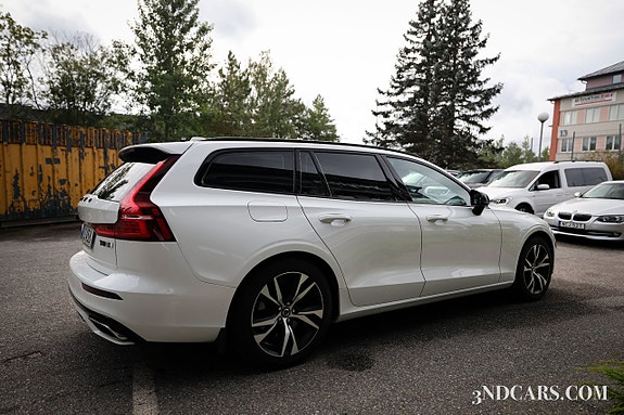 Volvo V60 4 of 18