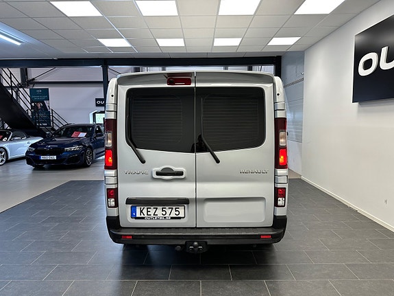 Renault Trafic 7 of 30
