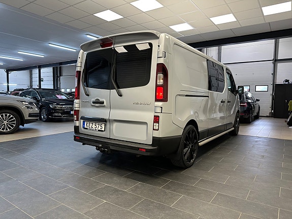 Renault Trafic 13 of 30