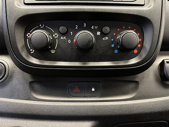 Renault Trafic 29 of 30
