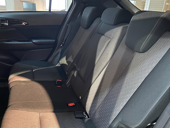 Mitsubishi Eclipse Cross 9 of 16