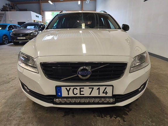 Volvo V70 2 of 18