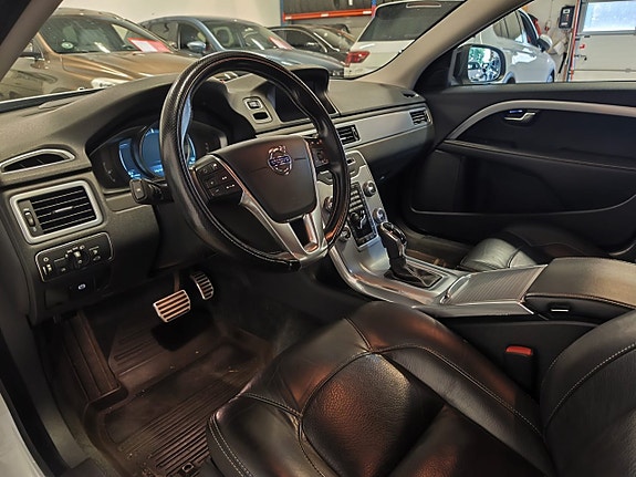 Volvo V70 8 of 18