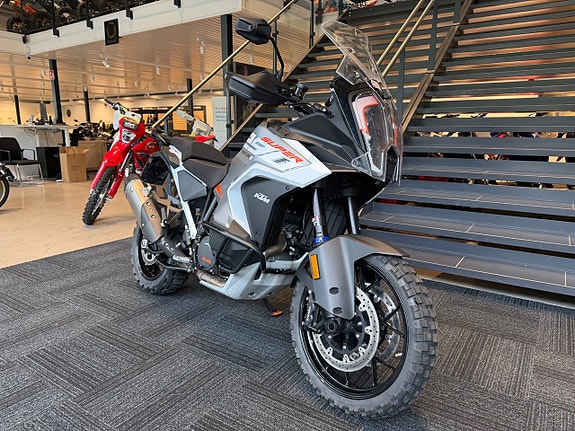KTM 1290 SUPER ADVENTURE S 3 of 9