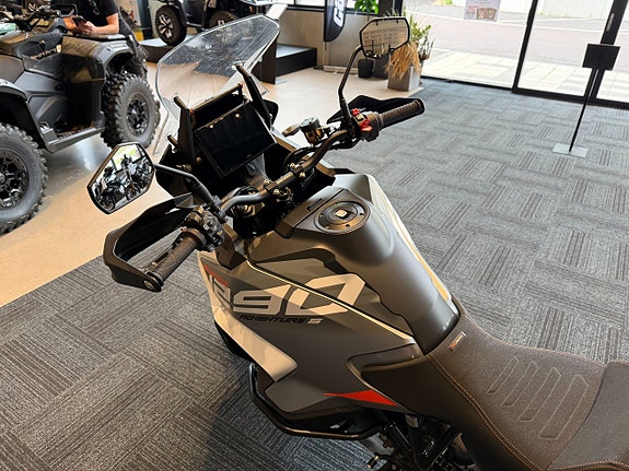 KTM 1290 SUPER ADVENTURE S 8 of 9