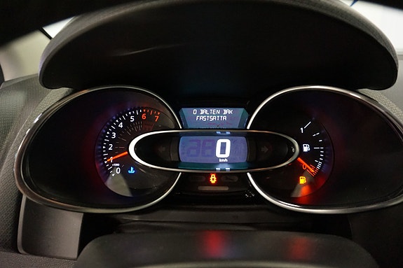 Renault Clio 15 of 23