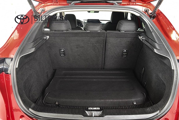 Mazda CX-30 9 of 18