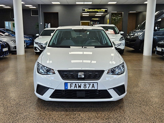 Seat Ibiza 2 of 18