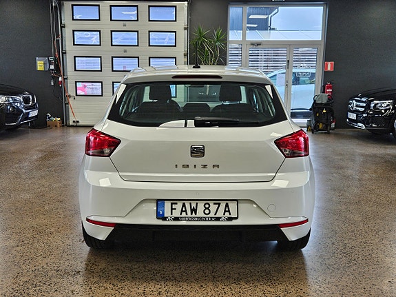 Seat Ibiza 5 of 18