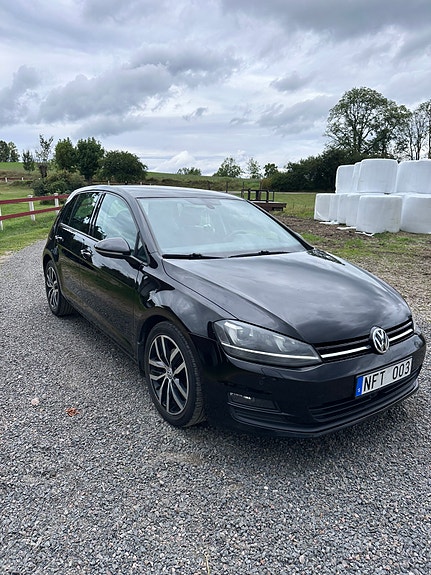 Volkswagen Golf VII 2 of 10