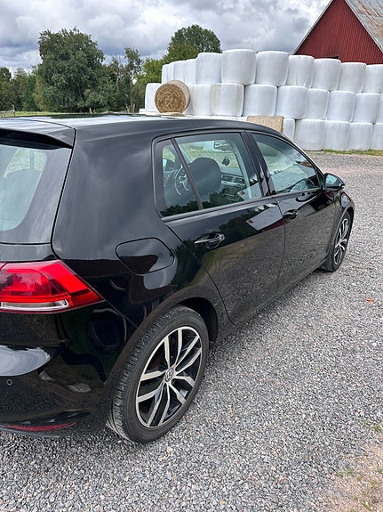 Volkswagen Golf VII 3 of 10