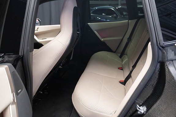 BMW iX 19 of 27