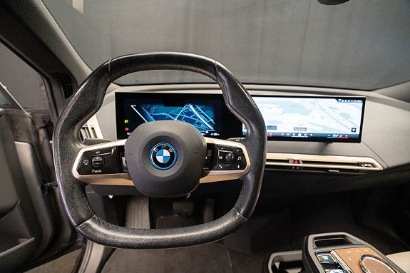 BMW iX 22 of 27