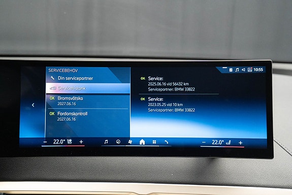 BMW iX 24 of 27