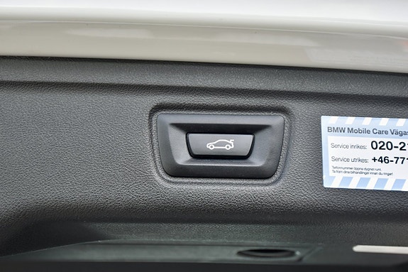 BMW 330e 15 of 25