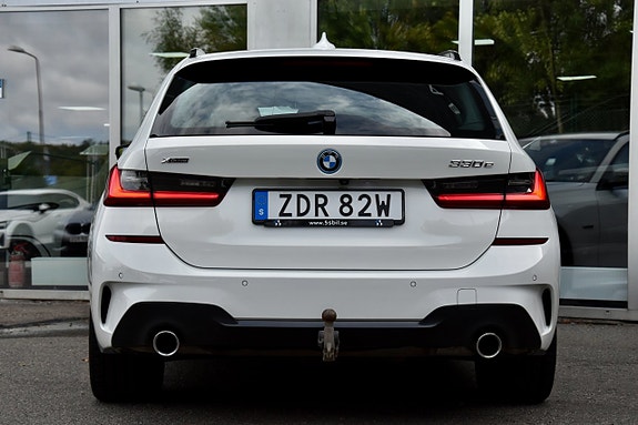 BMW 330e 7 of 25