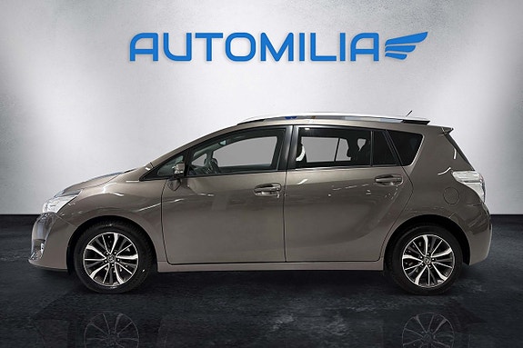 Toyota Verso 3 of 18