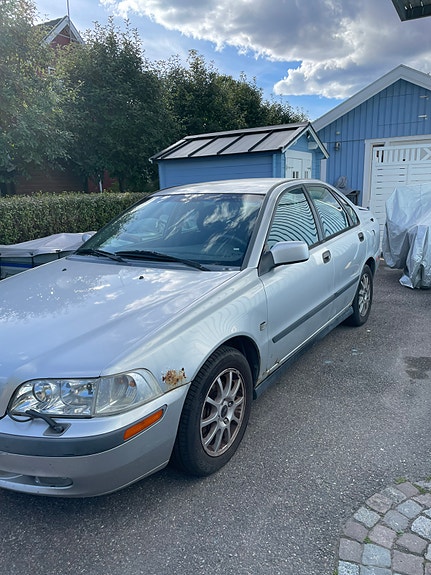 Volvo S40 2 of 5