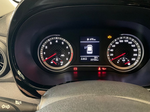 Hyundai i10 8 of 8