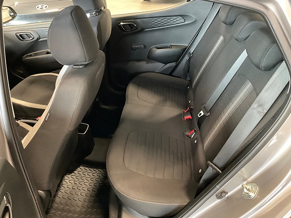 Hyundai i10 5 of 8