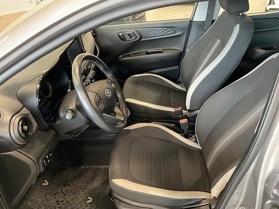 Hyundai i10 6 of 8