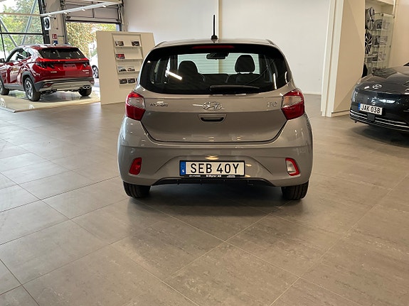 Hyundai i10 4 of 8